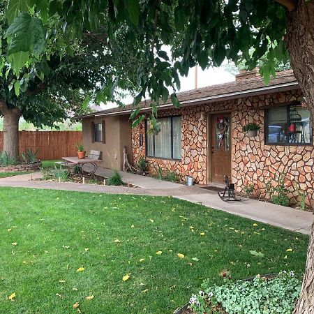 Zion'S Backyard Bed And Breakfast Colorado City Екстер'єр фото