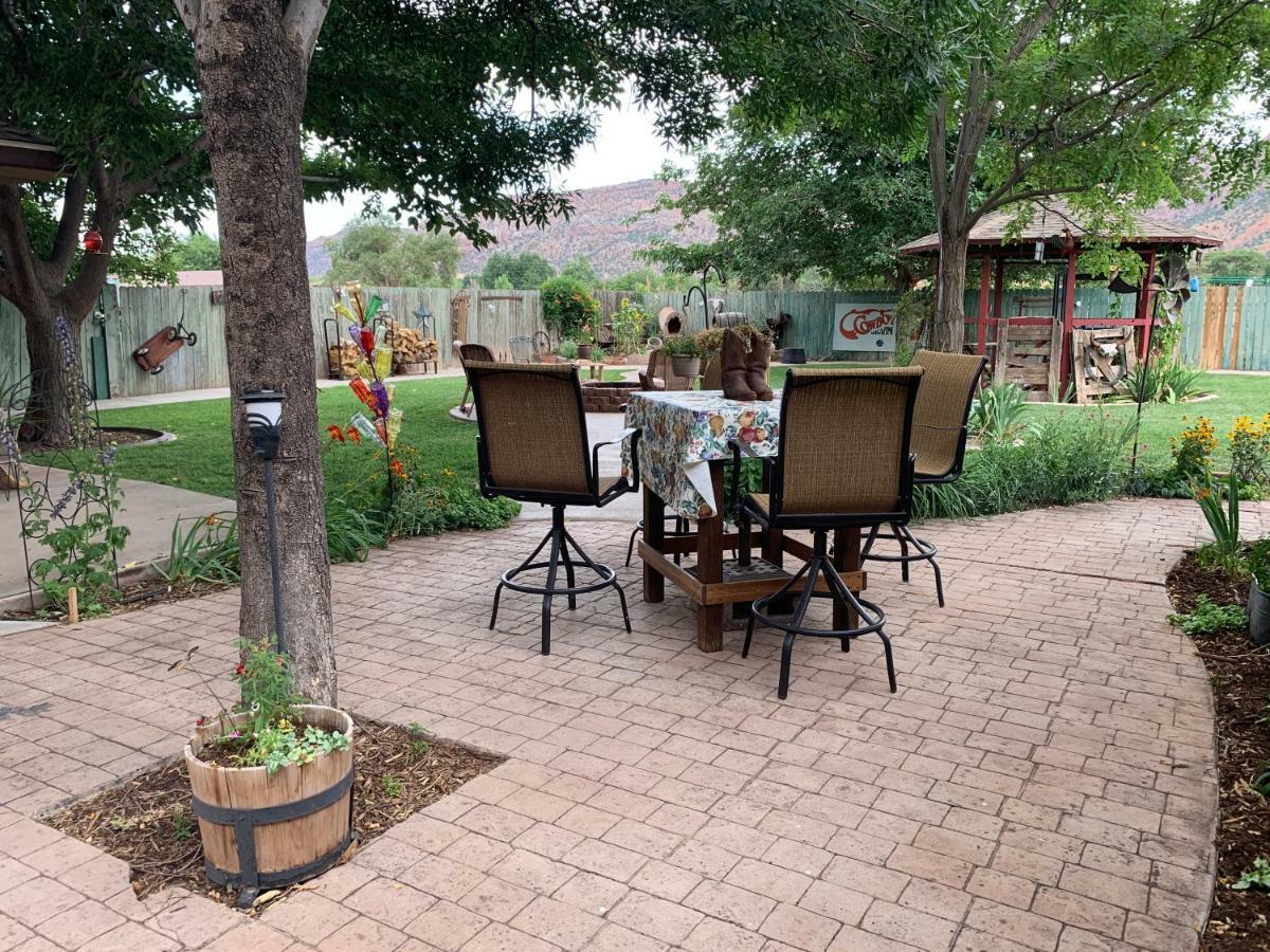 Zion'S Backyard Bed And Breakfast Colorado City Екстер'єр фото